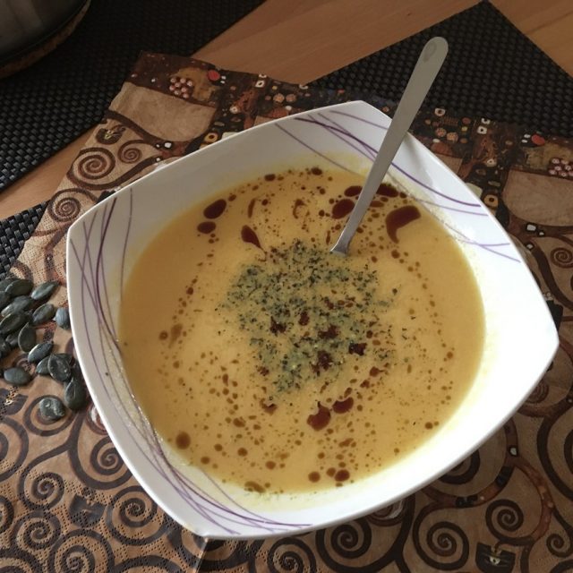 Griechische Käsepastetchen | Kochen mit Edith Griechische Käsepastetchen | Kochen mit Edith